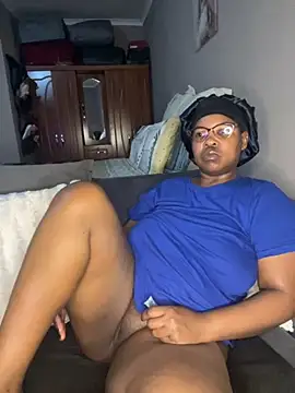 Snapshot of SweetCandy84 chatting on 11/24/25, 01:49 SweetCandy84 online show from 11/24/25, 01:49