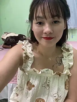 Snapshot of Star_fruit chatting on 10/29/25, 03:36 Star fruit online show from 10/29/25, 03:36