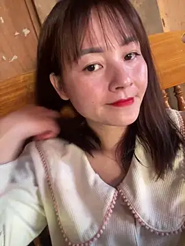 Snapshot of Star_fruit chatting on 11/15/25, 08:44 Star fruit online show from 11/15/25, 08:44