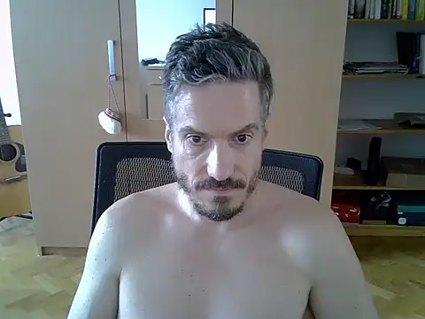 delayclose   online show from 06/10/26, 03:11