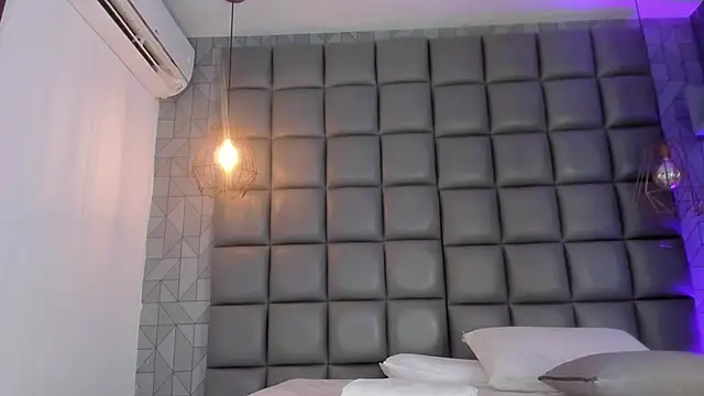 Snapshot of dannavelvet chatting on 11/26/25, 12:50 dannavelvet online show from 11/26/25, 12:50