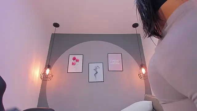 Snapshot of dannavelvet chatting on 11/30/25, 02:21 dannavelvet online show from 11/30/25, 02:21