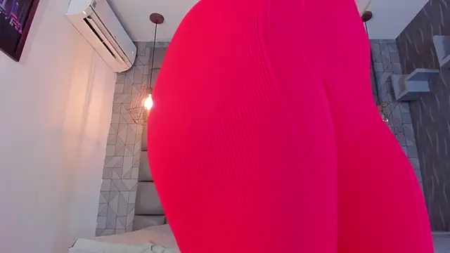 Snapshot of dannavelvet chatting on 02/14/26, 11:51 dannavelvet online show from 02/14/26, 11:51