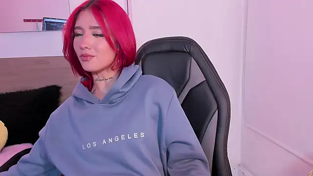 Katta Martini  online show from 11/21/25, 02:16