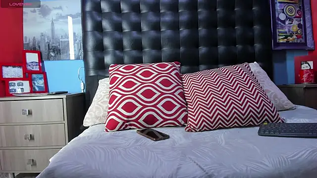 Khalid16  online show from 11/12/25, 01:44