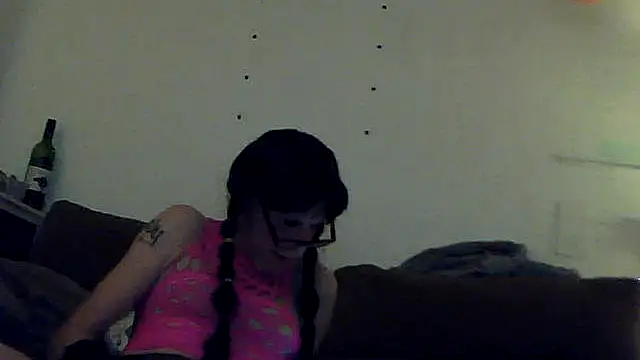 Snapshot of MannenKut chatting on 12/14/25, 05:24 MannenKut online show from 12/14/25, 05:24