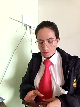 Snapshot of Valentina--1 chatting on 11/06/25, 05:36 Valentina--1 online show from 11/06/25, 05:36