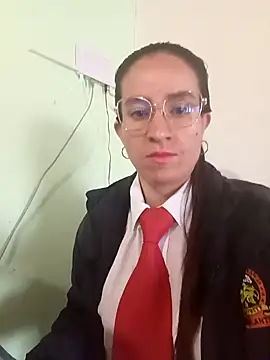 Snapshot of Valentina--1 chatting on 11/11/25, 11:54 Valentina--1 online show from 11/11/25, 11:54