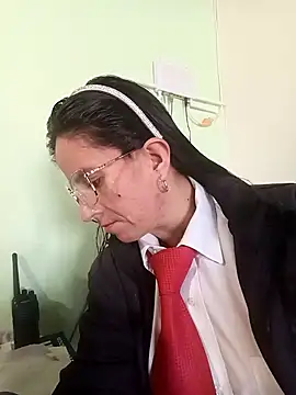 Snapshot of Valentina--1 chatting on 11/13/25, 11:53 Valentina--1 online show from 11/13/25, 11:53