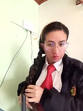 Snapshot of Valentina--1 chatting on 11/15/25, 12:02 Valentina--1 online show from 11/15/25, 12:02