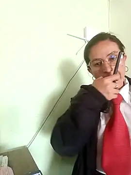 Snapshot of Valentina--1 chatting on 11/22/25, 08:52 Valentina--1 online show from 11/22/25, 08:52