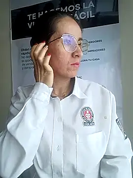 Snapshot of Valentina--1 chatting on 11/30/25, 01:04 Valentina--1 online show from 11/30/25, 01:04