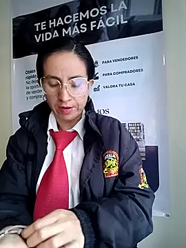 Snapshot of Valentina--1 chatting on 12/03/25, 12:03 Valentina--1 online show from 12/03/25, 12:03