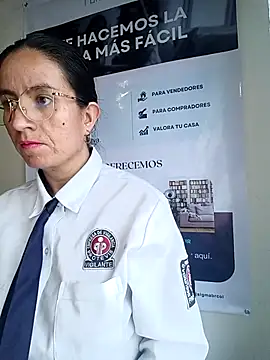 Snapshot of Valentina--1 chatting on 12/04/25, 12:03 Valentina--1 online show from 12/04/25, 12:03