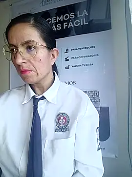 Snapshot of Valentina--1 chatting on 12/05/25, 12:03 Valentina--1 online show from 12/05/25, 12:03