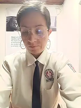 Snapshot of Valentina--1 chatting on 06/13/26, 10:02 Valentina--1 online show from 06/13/26, 10:02