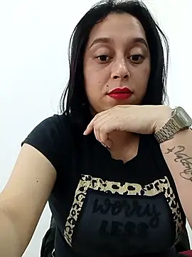 Caroline-17 online show from 11/11/25, 05:57