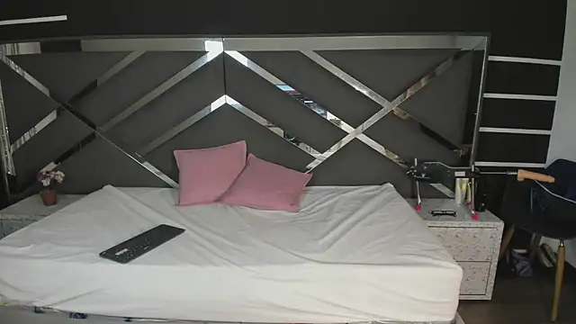 ScarlettParker online show from 11/02/25, 12:51