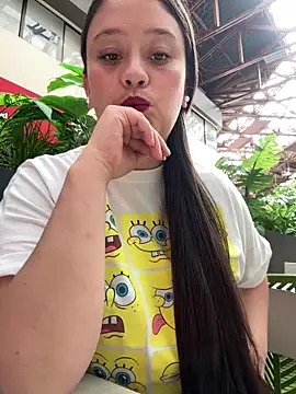 Snapshot of chanelketty chatting on 11/21/25, 02:05 chanelketty online show from 11/21/25, 02:05