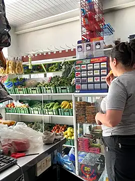 Snapshot of chanelketty chatting on 12/15/25, 03:38 chanelketty online show from 12/15/25, 03:38