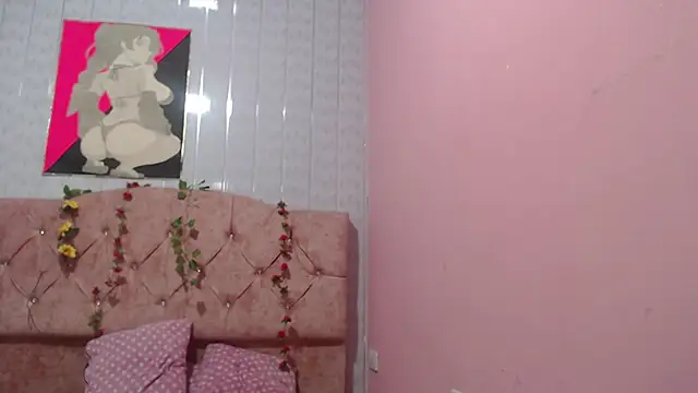 Snapshot of Victoria_Alvarez chatting on 11/08/25, 02:12 Victoria Alvarez online show from 11/08/25, 02:12