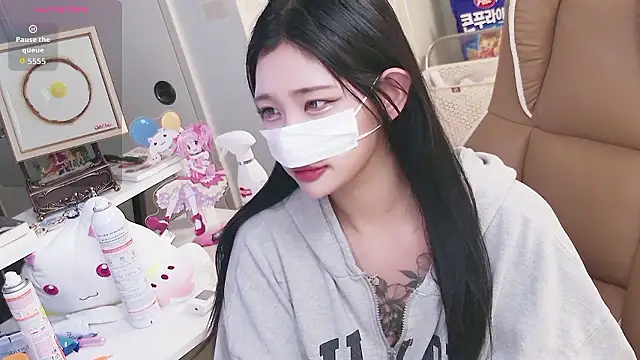 Milk Sola online show from 06/01/26, 03:14