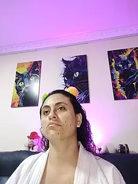 Caroline Jons online show from 12/16/25, 11:59