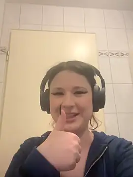 Snapshot of Melissa-Kiss chatting on 10/31/25, 06:09 Melissa-Kiss online show from 10/31/25, 06:09