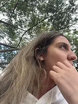 Snapshot of sarah_honey__ chatting on 01/10/26, 03:03 sarah honey online show from 01/10/26, 03:03