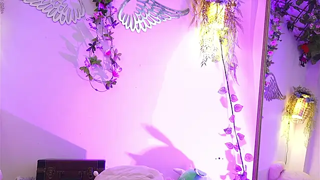 Snapshot of ISA_NIXON chatting on 11/30/25, 06:12 ISA NIXON online show from 11/30/25, 06:12