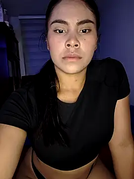 Snapshot of kathieeen chatting on 10/26/25, 04:29 kathieeen online show from 10/26/25, 04:29