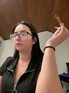 Snapshot of Kloe_Novoa chatting on 11/05/25, 12:49 Kloe Novoa online show from 11/05/25, 12:49