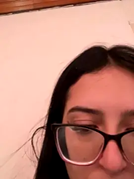 Snapshot of Kloe_Novoa chatting on 12/02/25, 01:39 Kloe Novoa online show from 12/02/25, 01:39