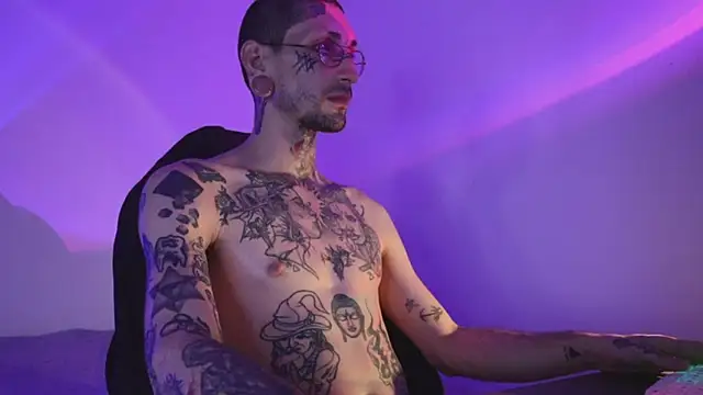 Snapshot of TokyoHatsumoto chatting on 11/16/25, 02:39 TokyoHatsumoto online show from 11/16/25, 02:39