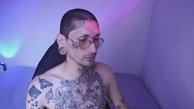 Snapshot of TokyoHatsumoto chatting on 11/21/25, 09:57 TokyoHatsumoto online show from 11/21/25, 09:57