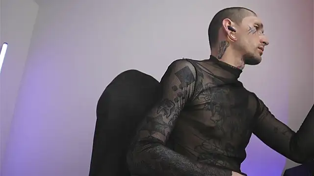 Snapshot of TokyoHatsumoto chatting on 02/10/26, 10:03 TokyoHatsumoto online show from 02/10/26, 10:03