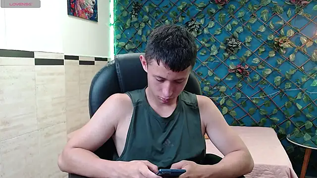 Snapshot of Garuo_18 chatting on 11/09/25, 03:16 Garuo 18 online show from 11/09/25, 03:16