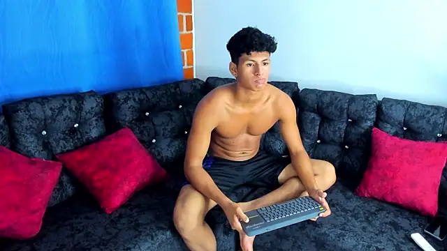 Snapshot of kalvinbroms chatting on 11/03/25, 11:48 kalvinbroms online show from 11/03/25, 11:48