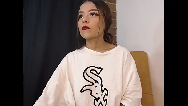 hailey bri online show from 11/05/25, 05:13