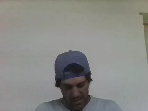 Snapshot of Capriflow chatting on 12/17/25, 05:41 Capriflow online show from 12/17/25, 05:41