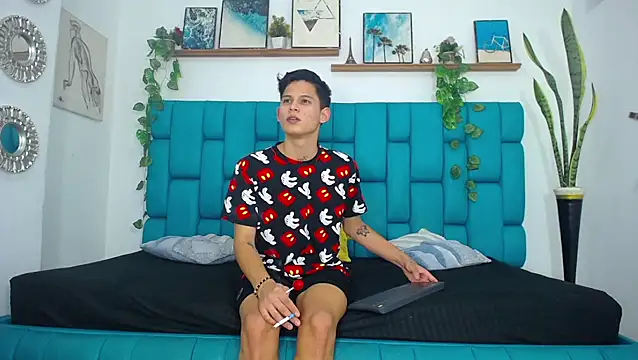 Hot Boys Latinos X online show from 11/07/25, 09:59