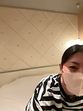 Snapshot of akimix_xoxo chatting on 11/11/25, 01:00 akimix xoxo online show from 11/11/25, 01:00