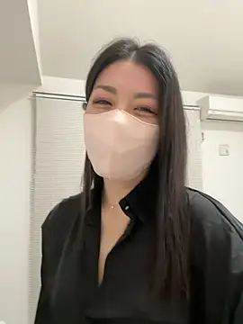 Snapshot of akimix_xoxo chatting on 11/16/25, 01:06 akimix xoxo online show from 11/16/25, 01:06