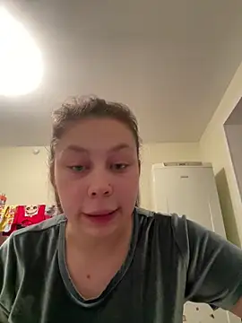 Snapshot of MysticCharm chatting on 11/18/25, 09:41 MysticCharm online show from 11/18/25, 09:41