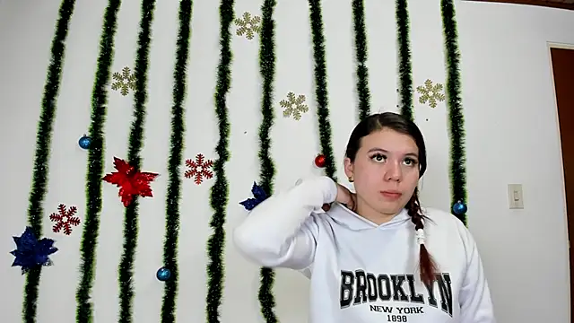 Vanessa Martinz online show from 11/19/25, 12:05