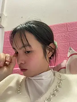 Snapshot of Tina_x chatting on 12/14/25, 07:36 Tina x online show from 12/14/25, 07:36