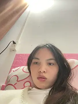 Snapshot of Tina_x chatting on 12/14/25, 11:09 Tina x online show from 12/14/25, 11:09