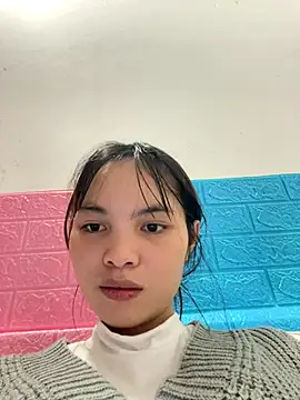 Snapshot of Tina_x chatting on 12/16/25, 07:35 Tina x online show from 12/16/25, 07:35