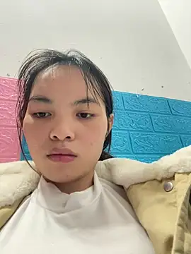 Snapshot of Tina_x chatting on 12/17/25, 05:35 Tina x online show from 12/17/25, 05:35