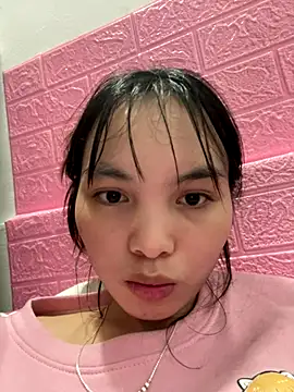 Snapshot of Tina_x chatting on 12/21/25, 12:51 Tina x online show from 12/21/25, 12:51